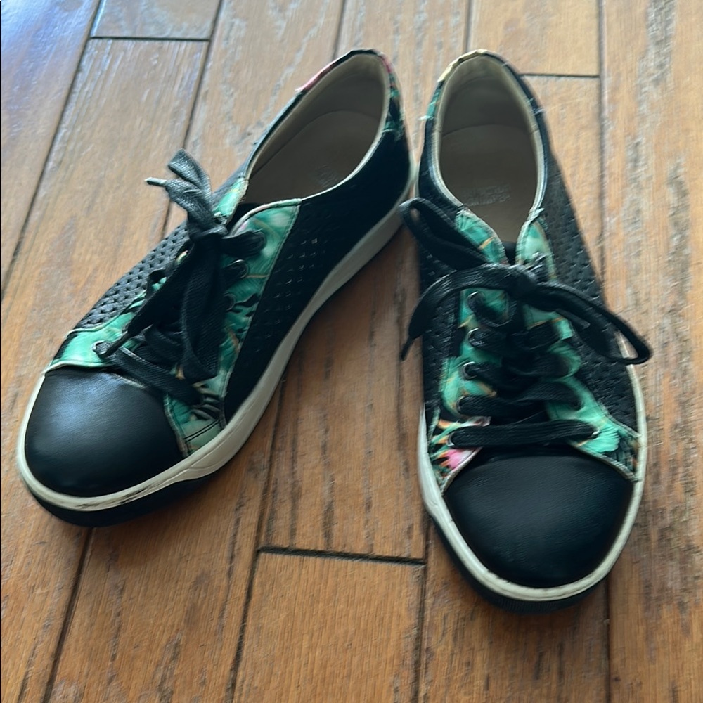 Johnston & Murphy Black and Green Women's Tropical Sneakers - Size 8 - Picture 8 of 10
